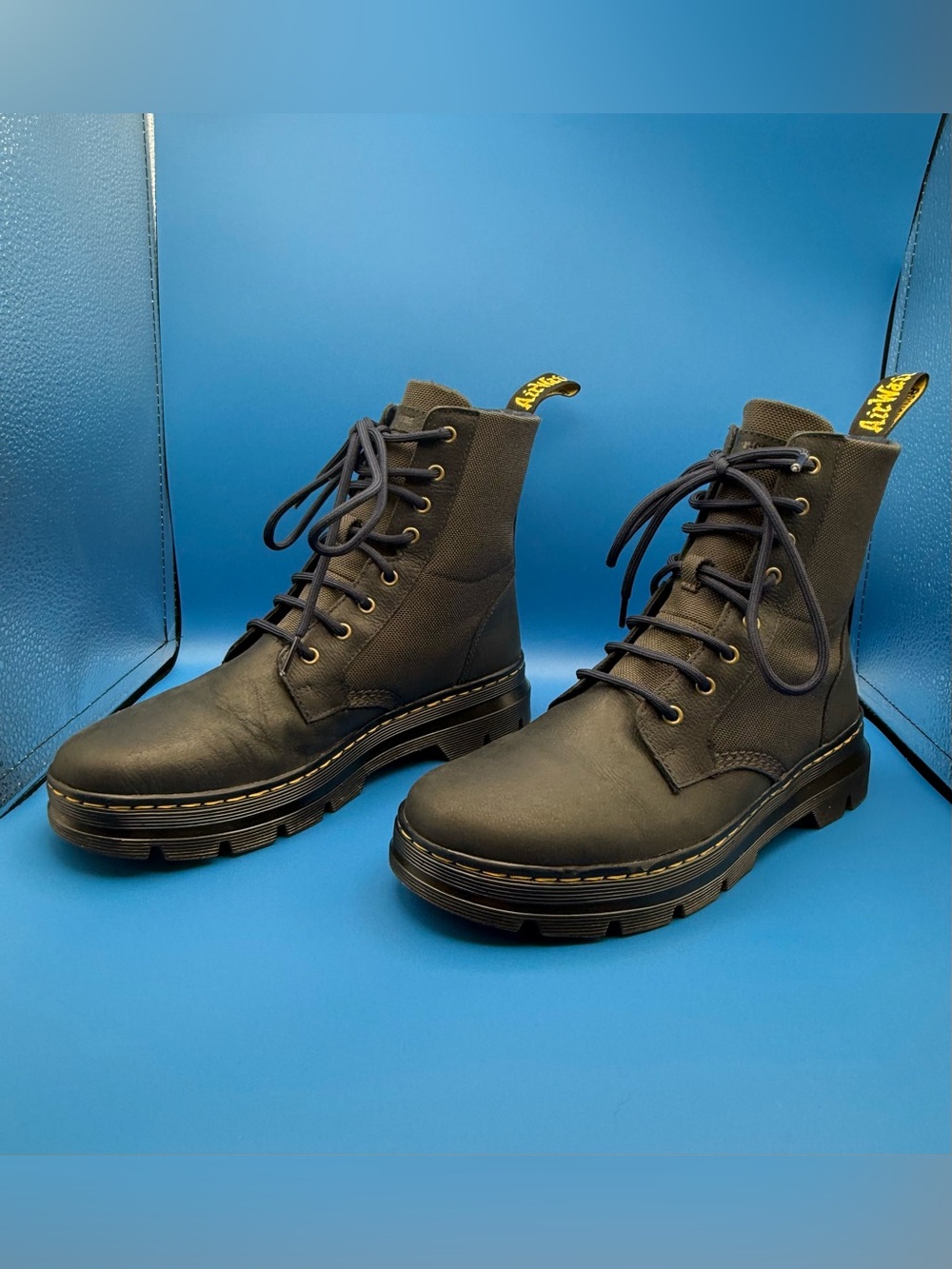 Dr Martens Combs Canvas Boot Showroom SAMPLE 9M 10W
